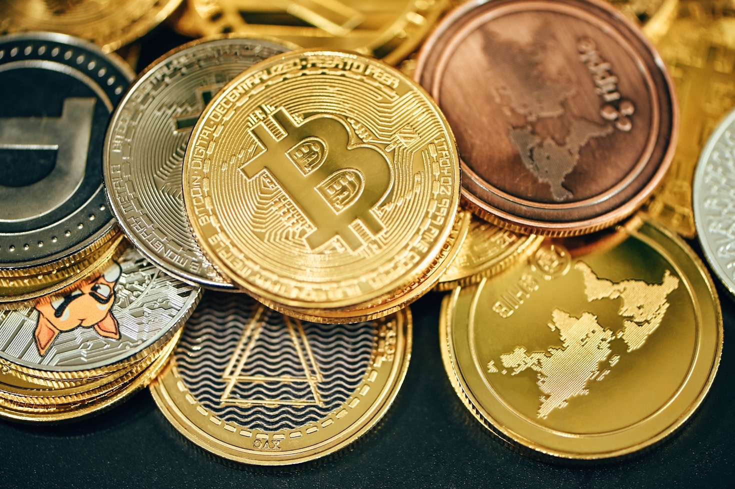 Comparing Traditional And Digital Asset Brokerages
